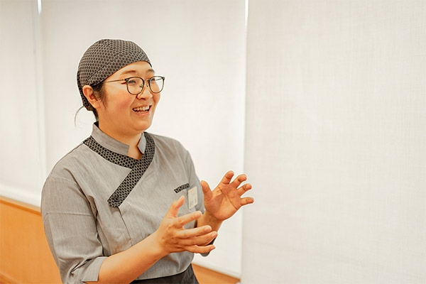 まるくに水戸見川店 藤田さん　ホールマネージャー