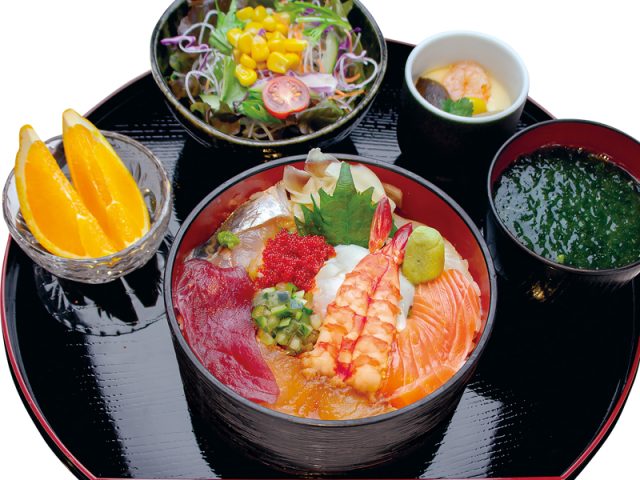 スタミナ海鮮丼